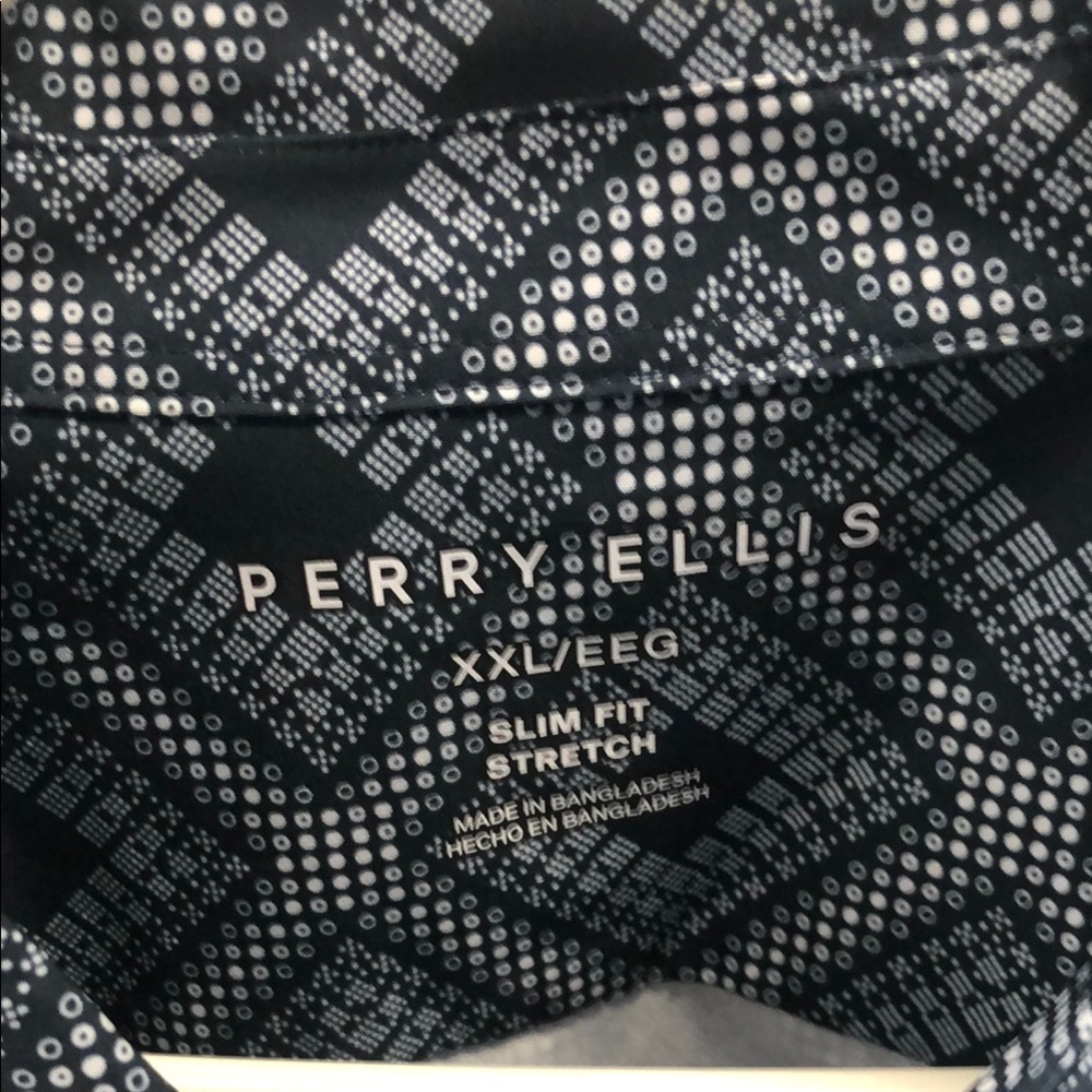 👕NWOT✨Perry Ellis Black Patterned Slim Fit Stretch Shirt